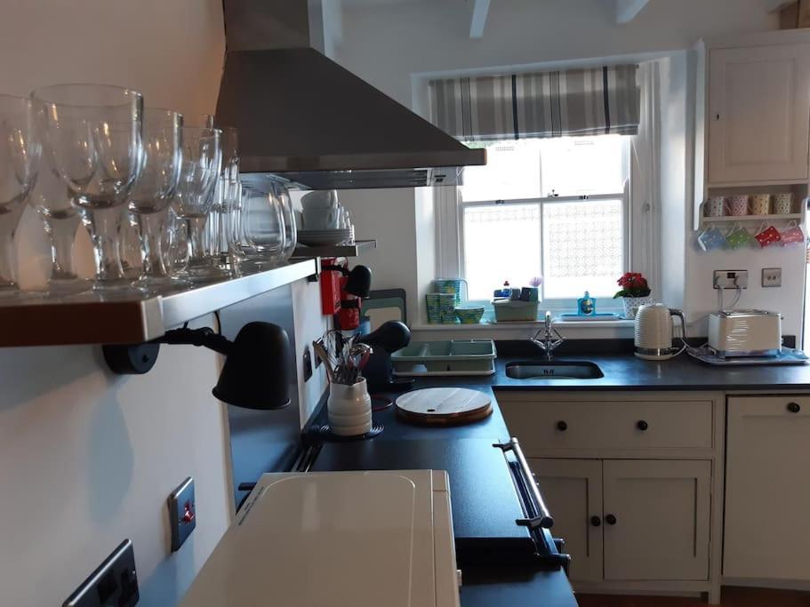 Corvus - Beautiful Cottage Half A Mile From Mousehole Penzance Bagian luar foto